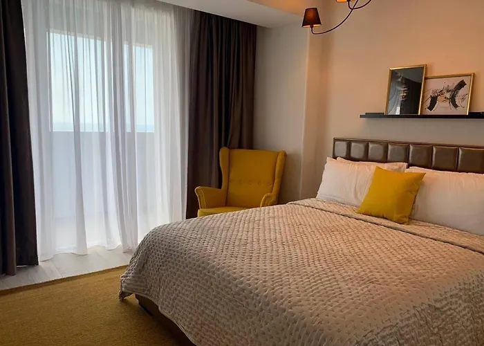 Luxury 37-38 Floor