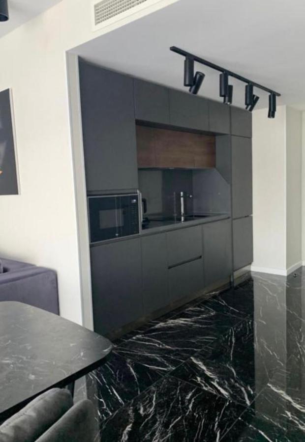 Luxury 37-38 Floor