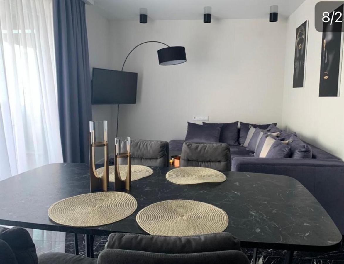 Luxury 37-38 Floor