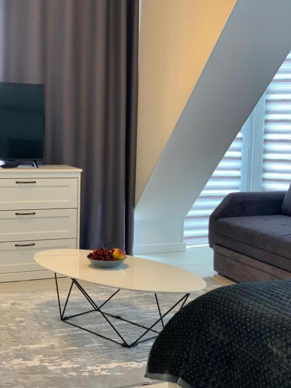 Luxury 37-38 Floor