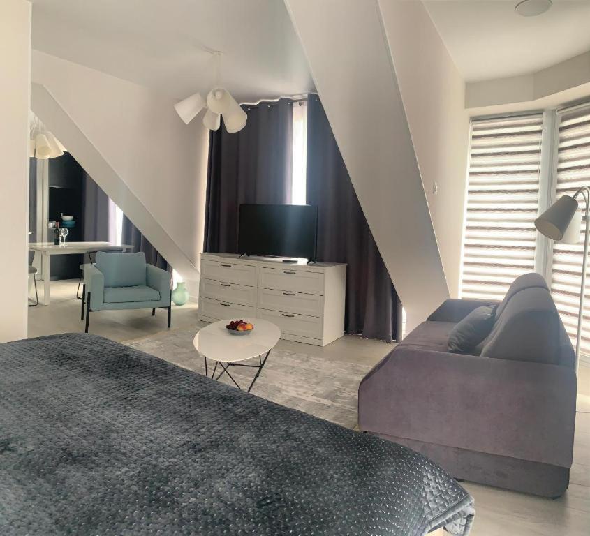 Luxury 37-38 Floor